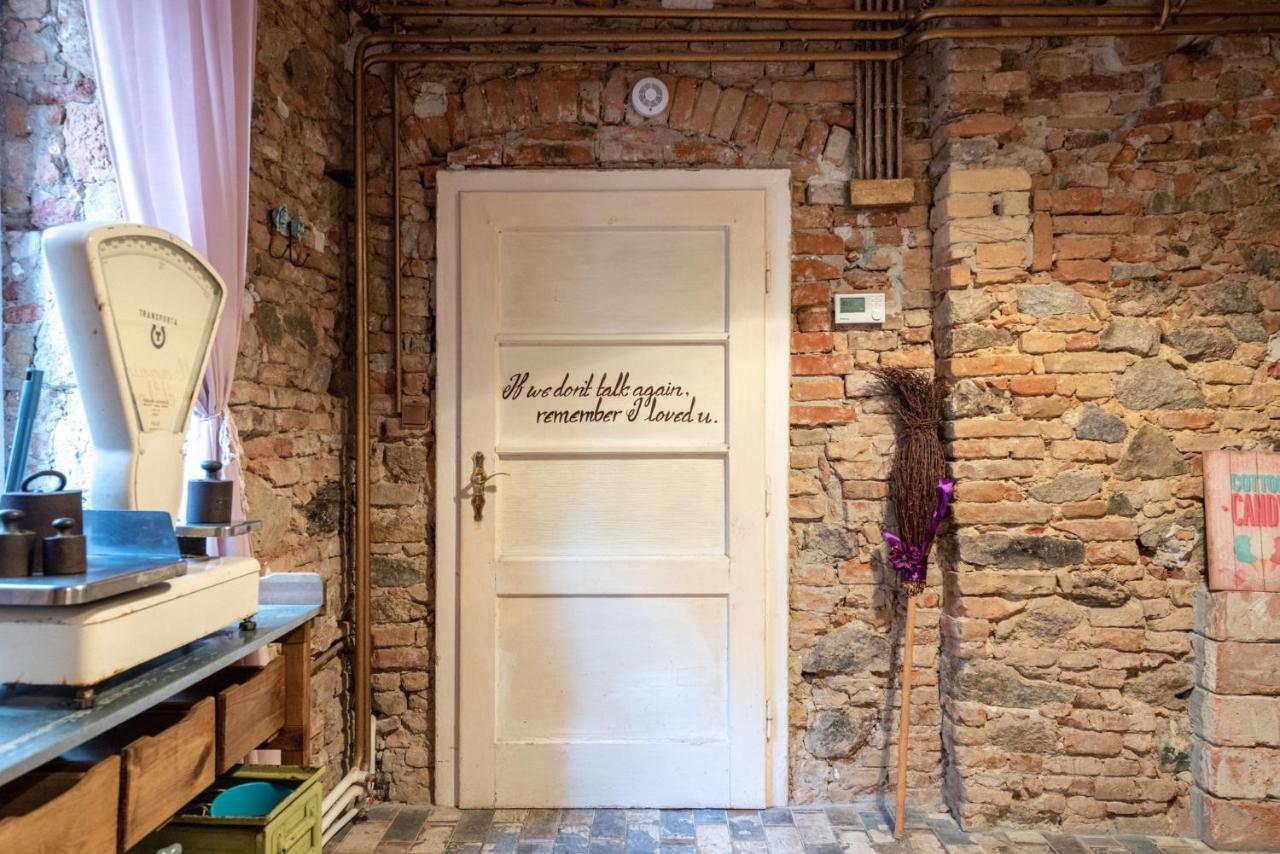 Accommodation At The Folklore Apartment Bratislava Ngoại thất bức ảnh