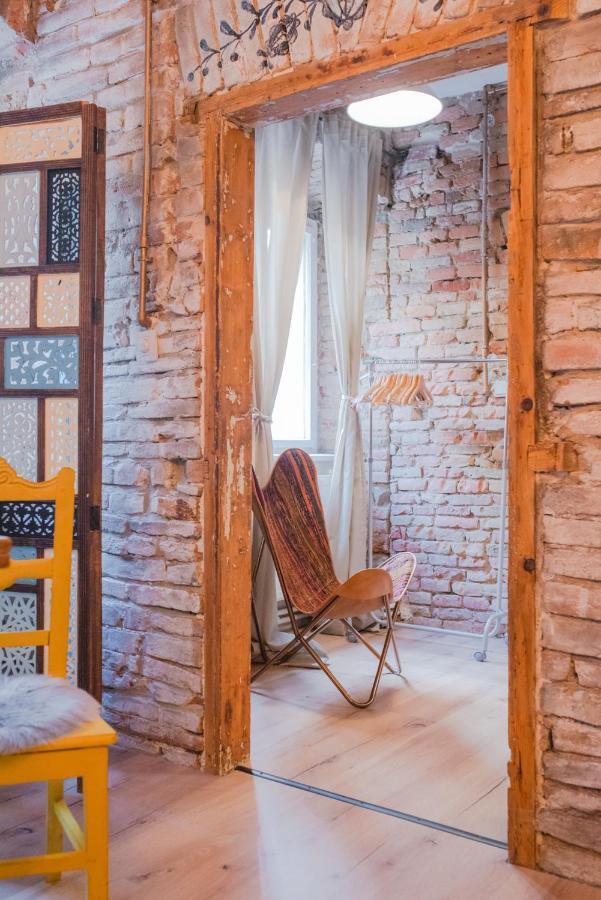 Accommodation At The Folklore Apartment Bratislava Ngoại thất bức ảnh